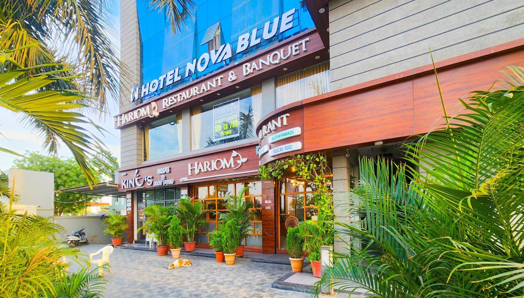 Hotel Nova Blue Ахмедабад Экстерьер фото